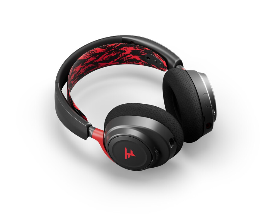 arctis nova 7 faze clan edition